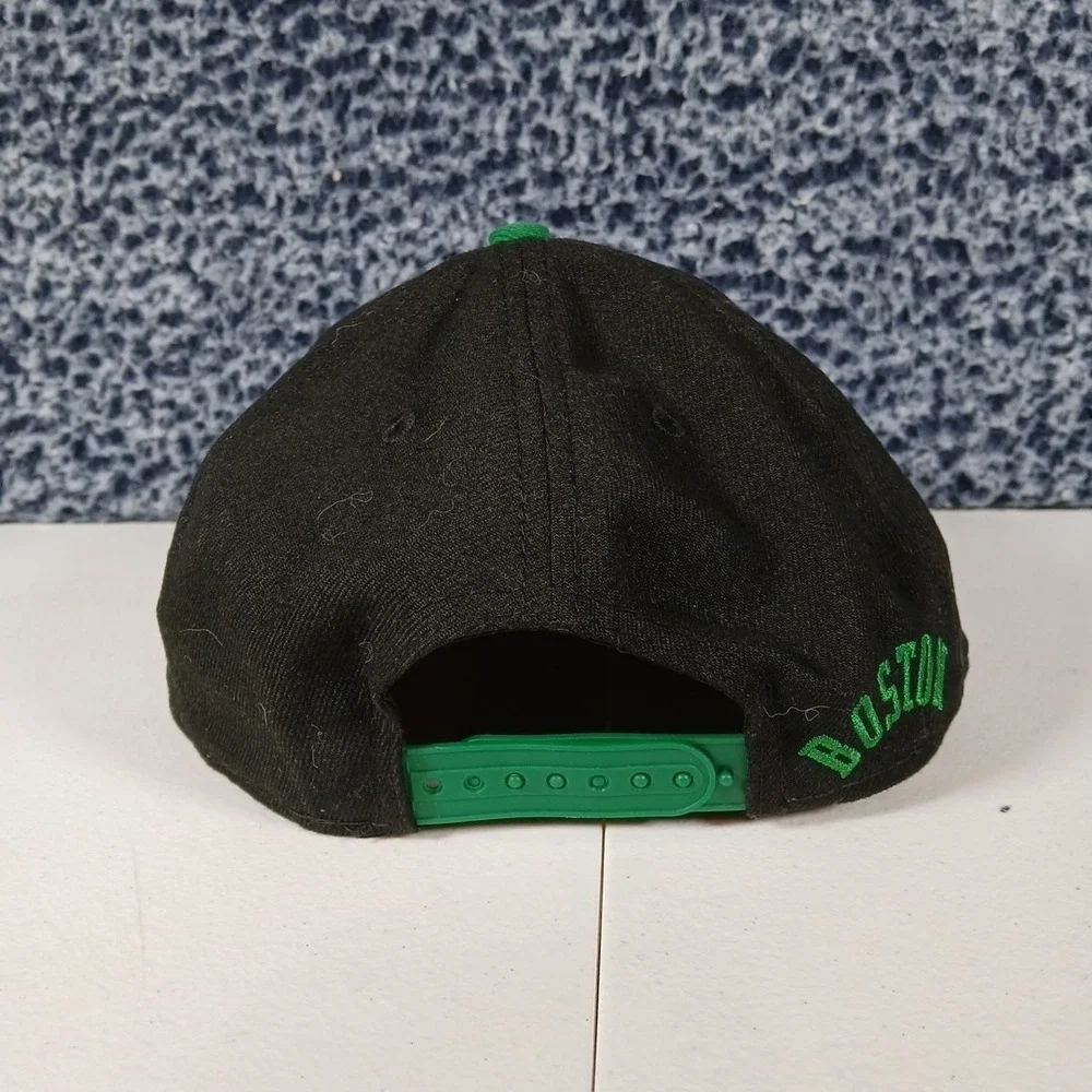New Era 9FIFTY Boston Celtics Hat OSFM Black Green Snapback NBA Fan